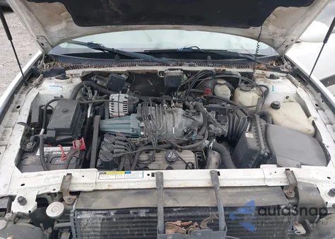 1999 Buick Park Avenue Ultra from USA, damaged, VIN 1G4CU5213X4620764